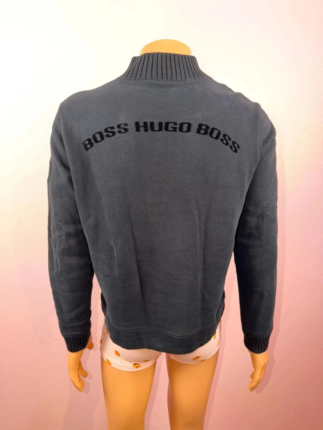 Petit pulôver Hugo Boss, tamanho M para homem. Em ótimo estado. – photo 5